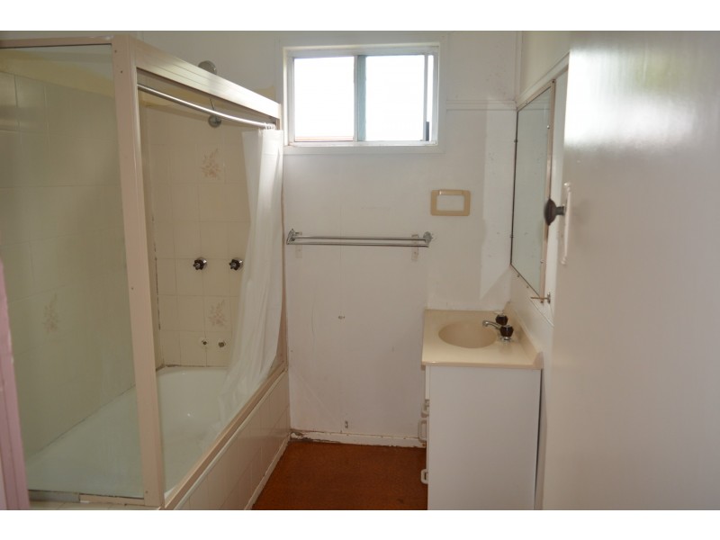 63 Llewellyn Street, Centenary Heights QLD 4350