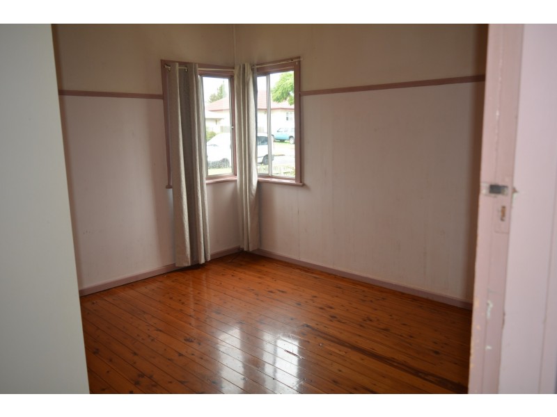 63 Llewellyn Street, Centenary Heights QLD 4350