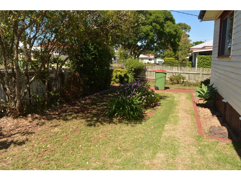 63 Llewellyn Street, Centenary Heights QLD 4350