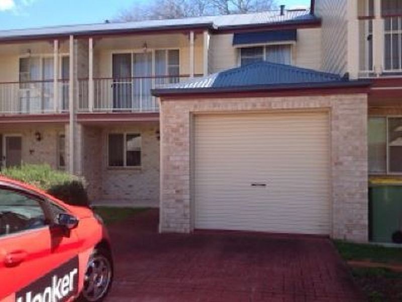 19/279 Mackenzie Street, Centenary Heights QLD 4350