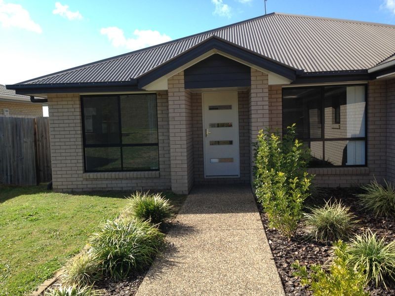 10 High Court Drive, Blue Mountain Heights QLD 4350