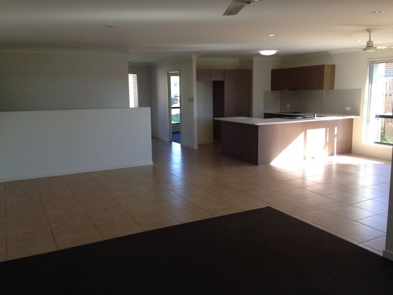 10 High Court Drive, Blue Mountain Heights QLD 4350