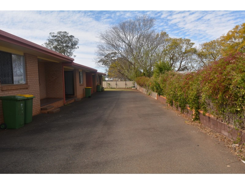 2/12 Tara Street, Wilsonton QLD 4350