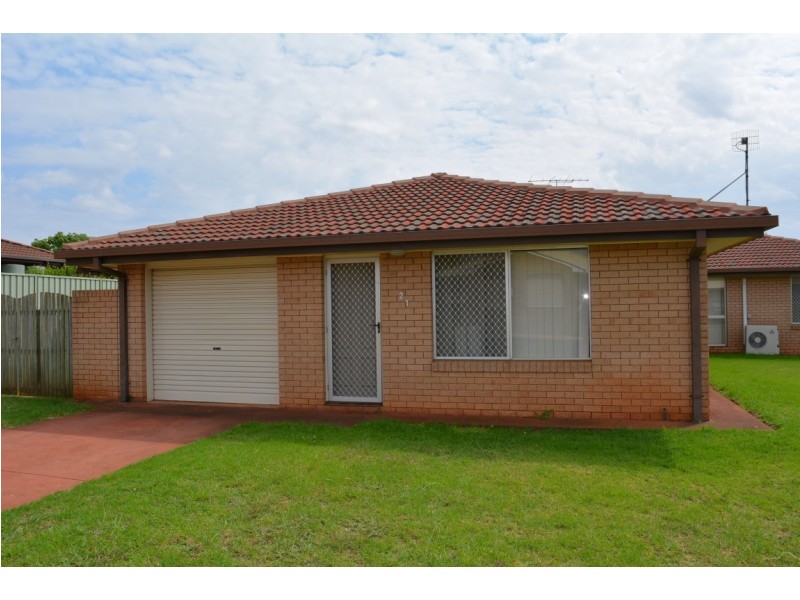 2/1 Hoffman Street, Kearneys Spring QLD 4350