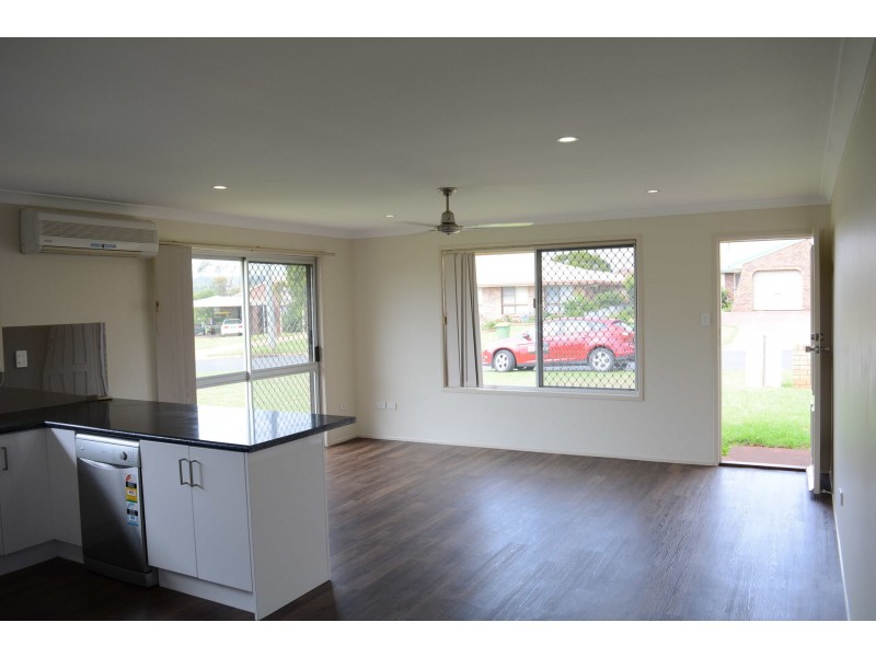 2/1 Hoffman Street, Kearneys Spring QLD 4350