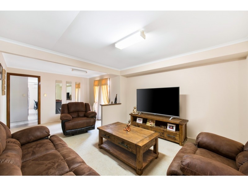 6 Luxford Street, Kearneys Spring QLD 4350