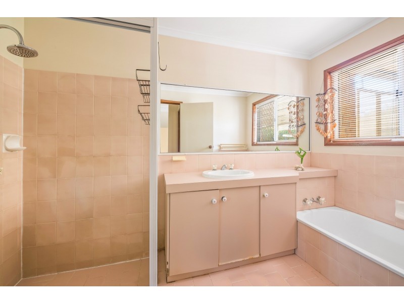 6 Luxford Street, Kearneys Spring QLD 4350