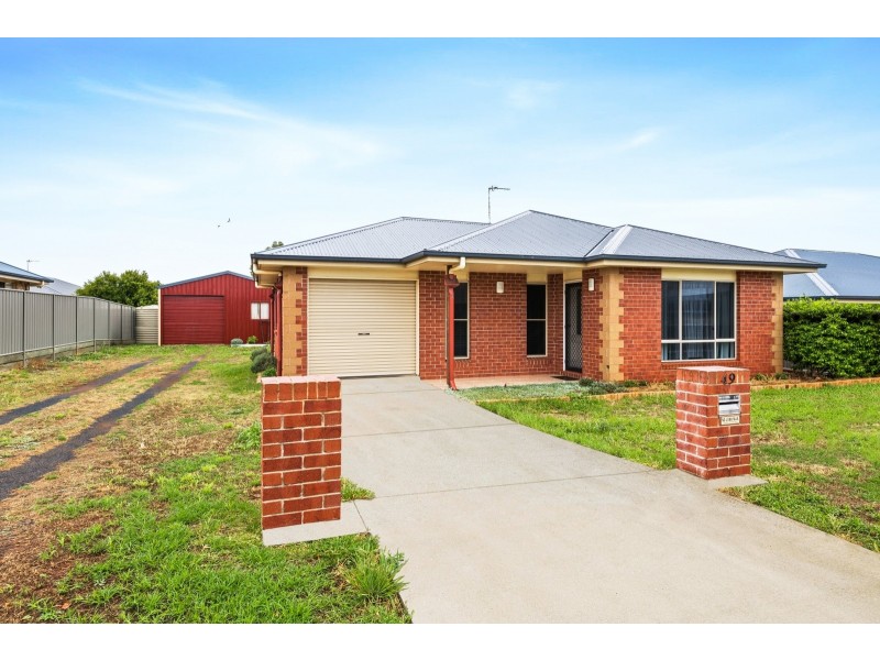 49 Berghofer Drive, Oakey QLD 4401