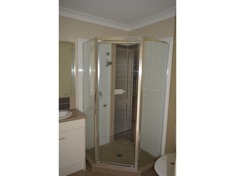 55 Kurrawa Crescent, Glenvale QLD 4350