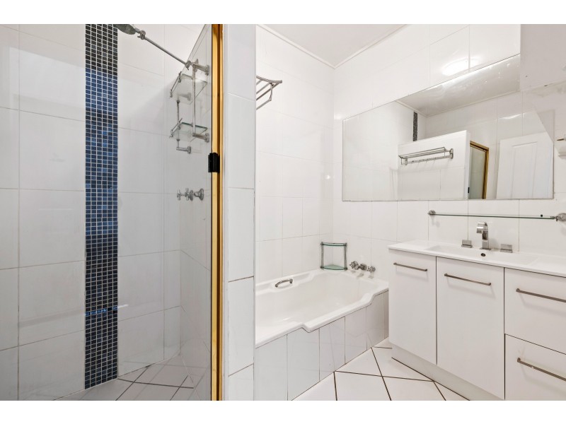 20 Cathro Street, Rockville QLD 4350