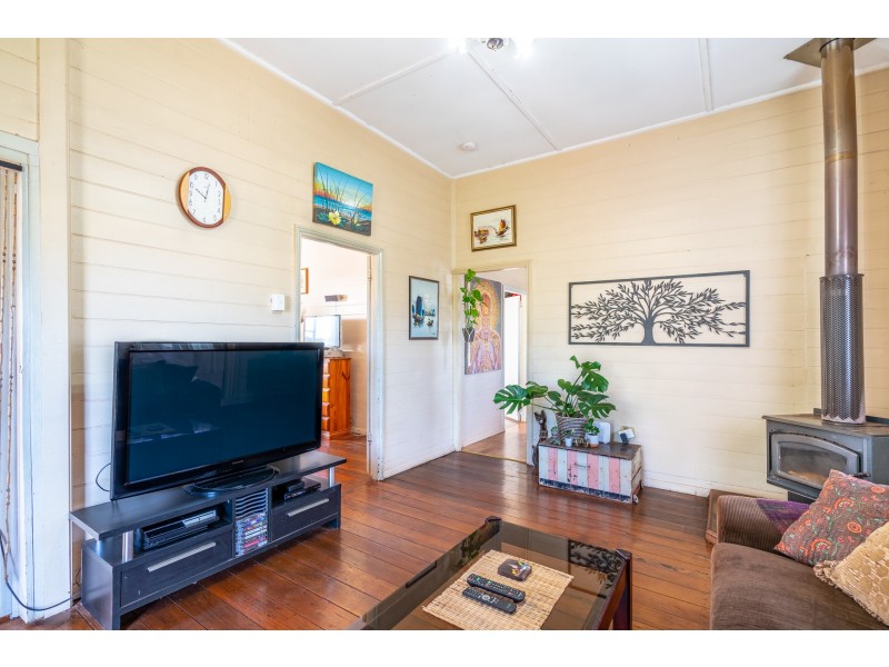 28 Clairmont Street, Newtown QLD 4350