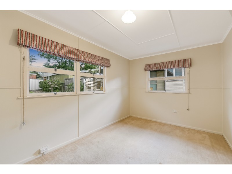 20 Cossart Street, Centenary Heights QLD 4350