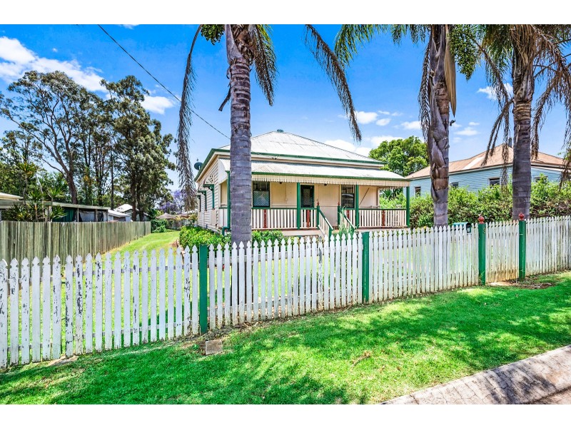 3 McCook Street, South Toowoomba QLD 4350