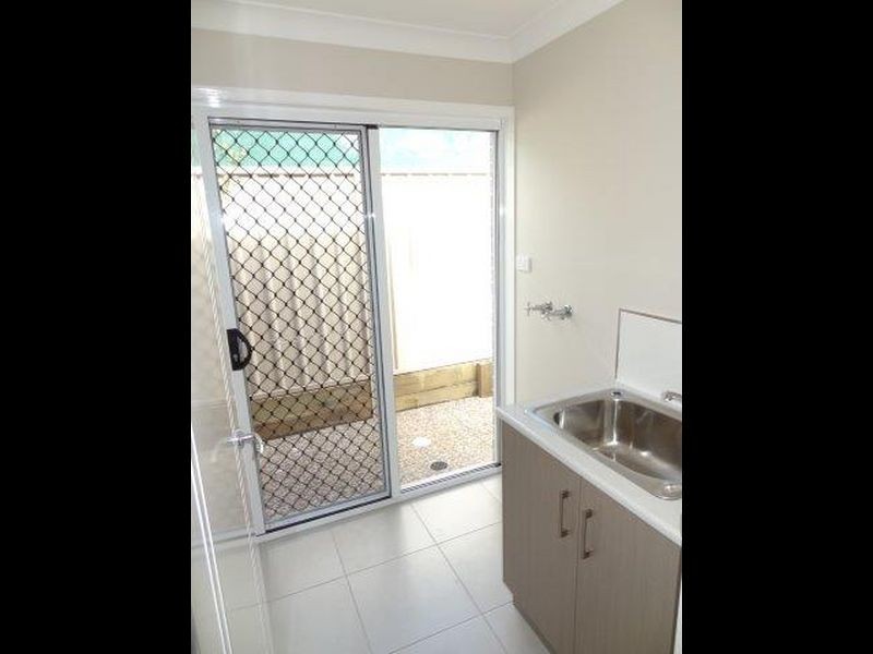 3/2 Beh Street, Harristown QLD 4350