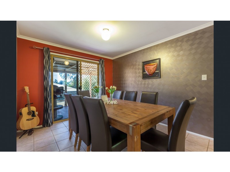 8 Kayser Court, Darling Heights QLD 4350