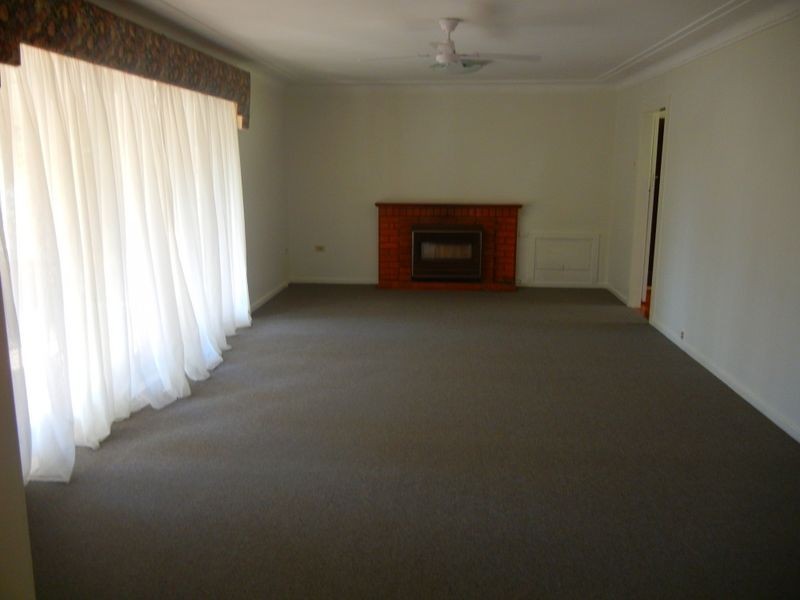 237 West Street, Harristown QLD 4350