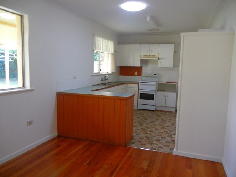 237 West Street, Harristown QLD 4350