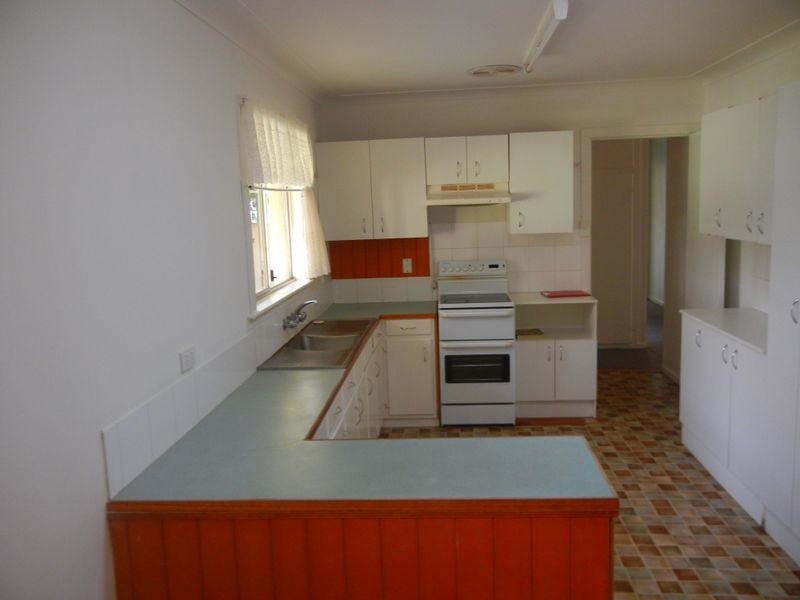 237 West Street, Harristown QLD 4350