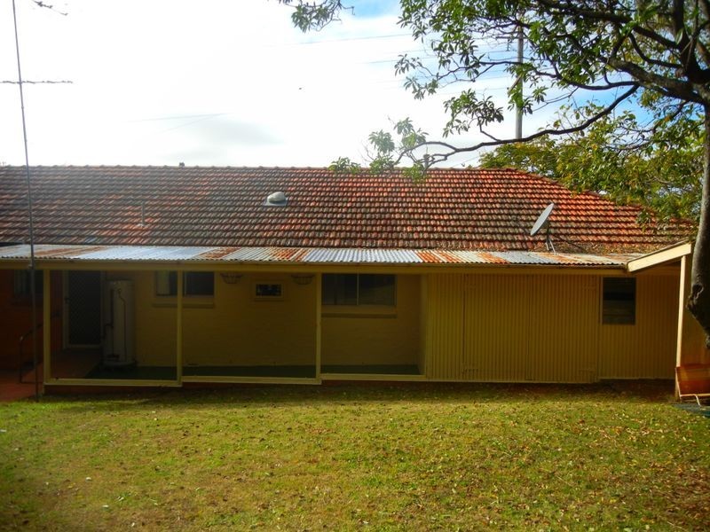 237 West Street, Harristown QLD 4350