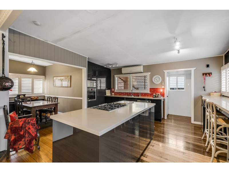 6 Burstow Street, East Toowoomba QLD 4350