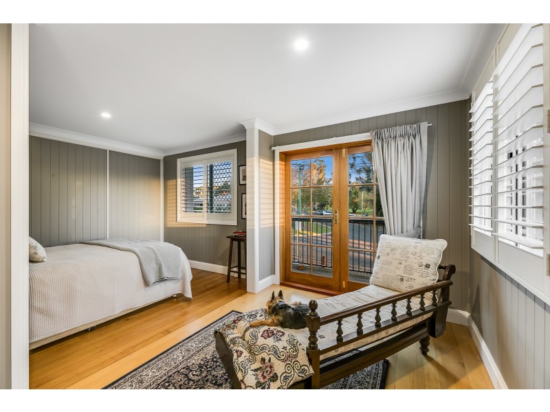 6 Burstow Street, East Toowoomba QLD 4350