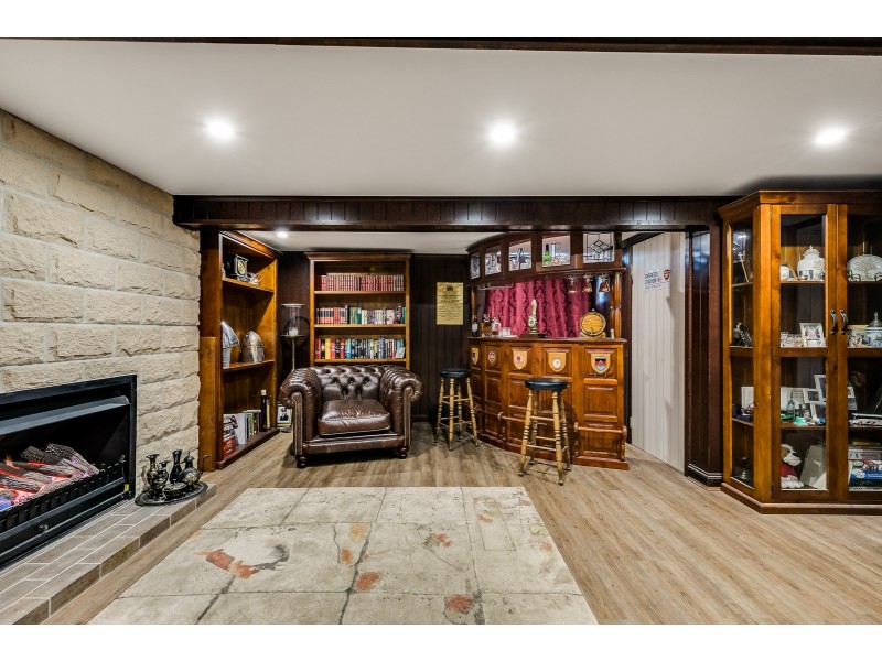 6 Burstow Street, East Toowoomba QLD 4350