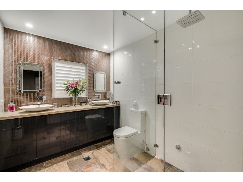 6 Burstow Street, East Toowoomba QLD 4350
