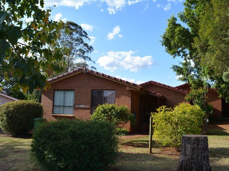 8/1a Delacey Street, North Toowoomba QLD 4350