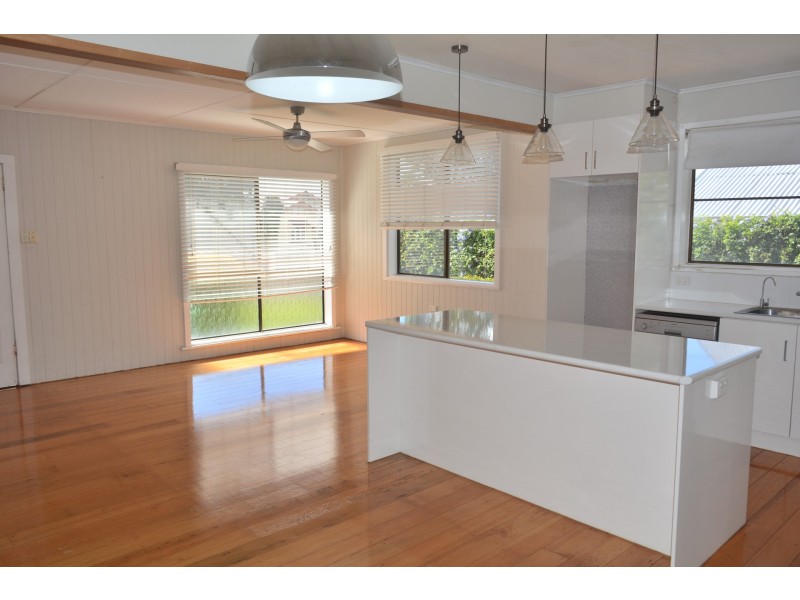 4 Wombyra Street, Newtown QLD 4350