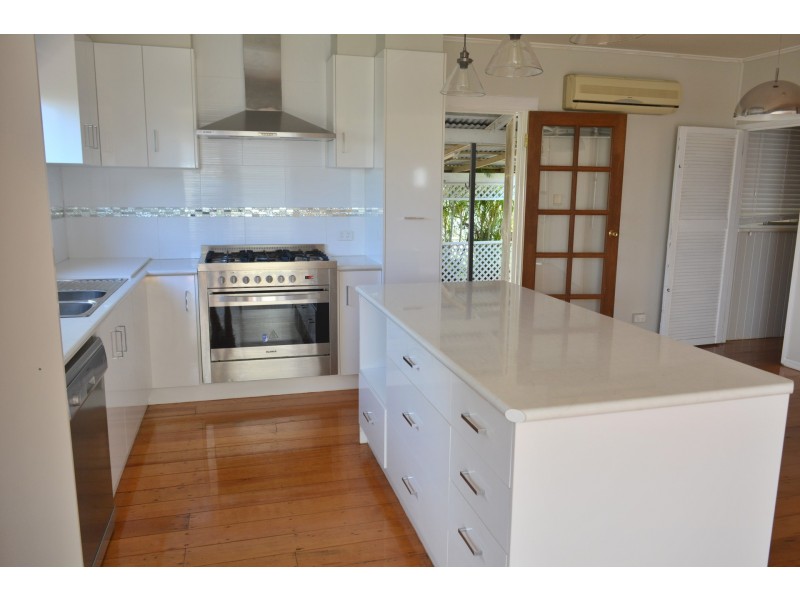 4 Wombyra Street, Newtown QLD 4350