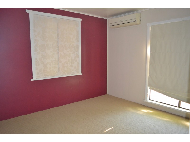 4 Wombyra Street, Newtown QLD 4350