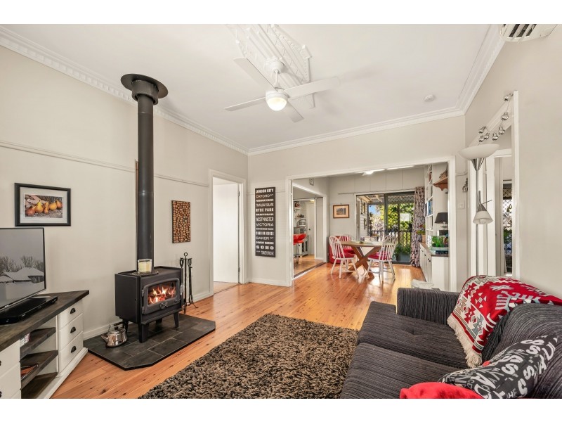 6 Farquharson Street, Harristown QLD 4350