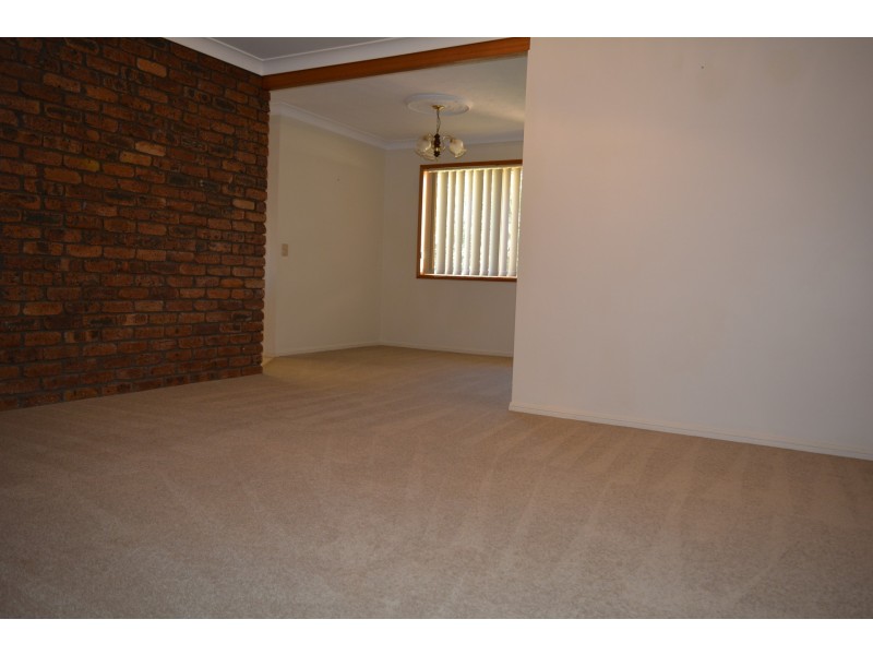 9 Araluen Court, Kearneys Spring QLD 4350