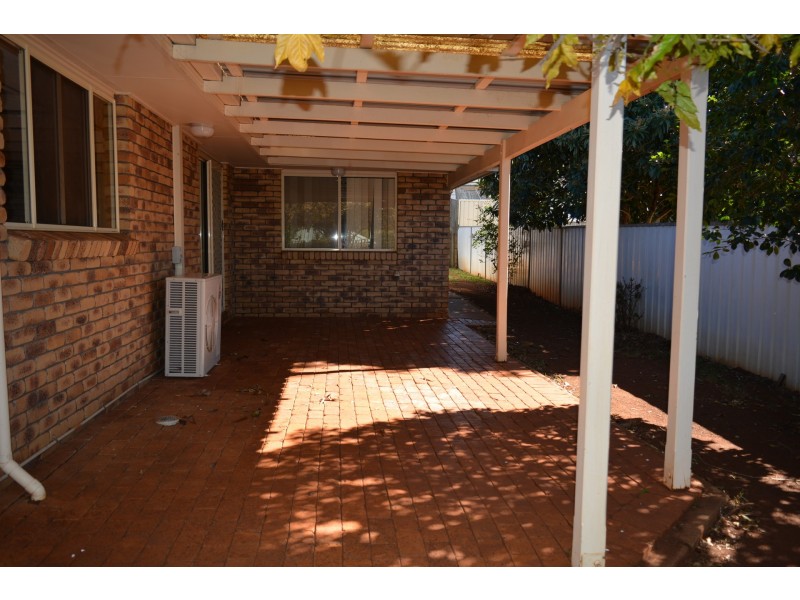 9 Araluen Court, Kearneys Spring QLD 4350