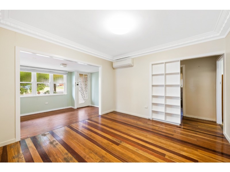 7 Norah Street, Centenary Heights QLD 4350