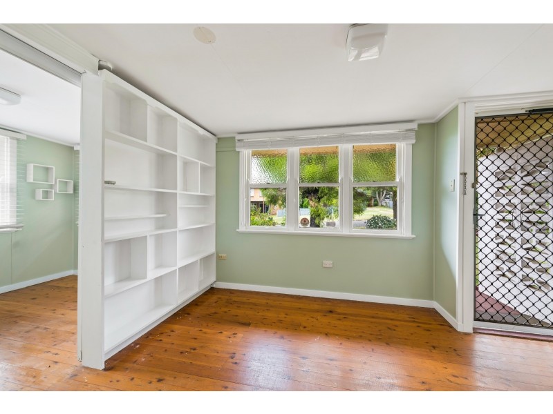 7 Norah Street, Centenary Heights QLD 4350