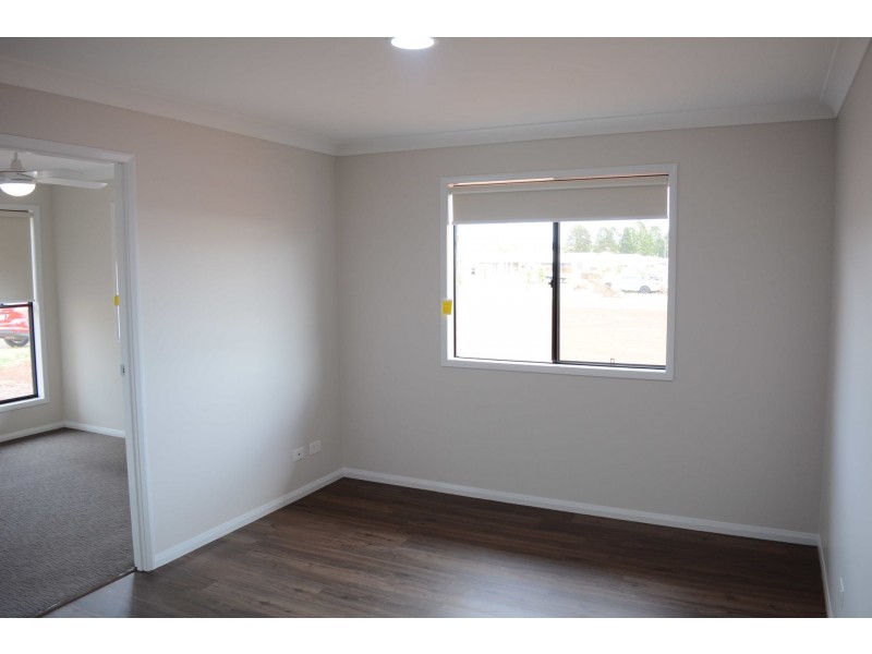 34 Entabeni Drive, Kearneys Spring QLD 4350