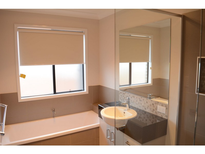 34 Entabeni Drive, Kearneys Spring QLD 4350