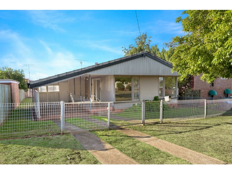 23 Hunter Street, Centenary Heights QLD 4350