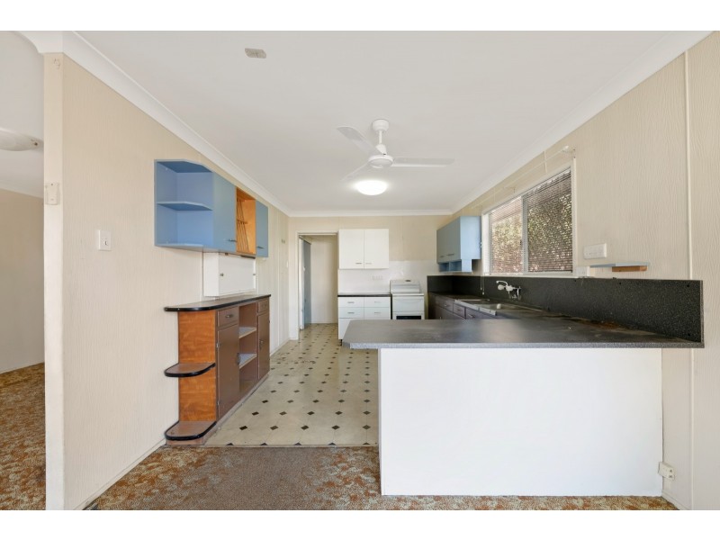 23 Hunter Street, Centenary Heights QLD 4350