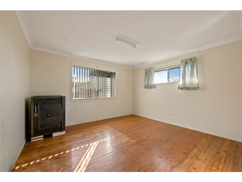 23 Hunter Street, Centenary Heights QLD 4350