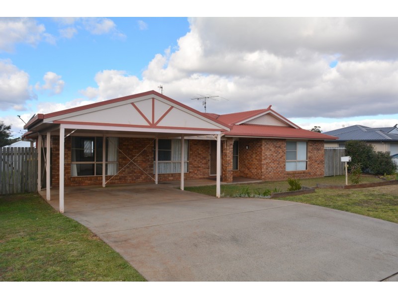 16 Fern Drive, Kearneys Spring QLD 4350