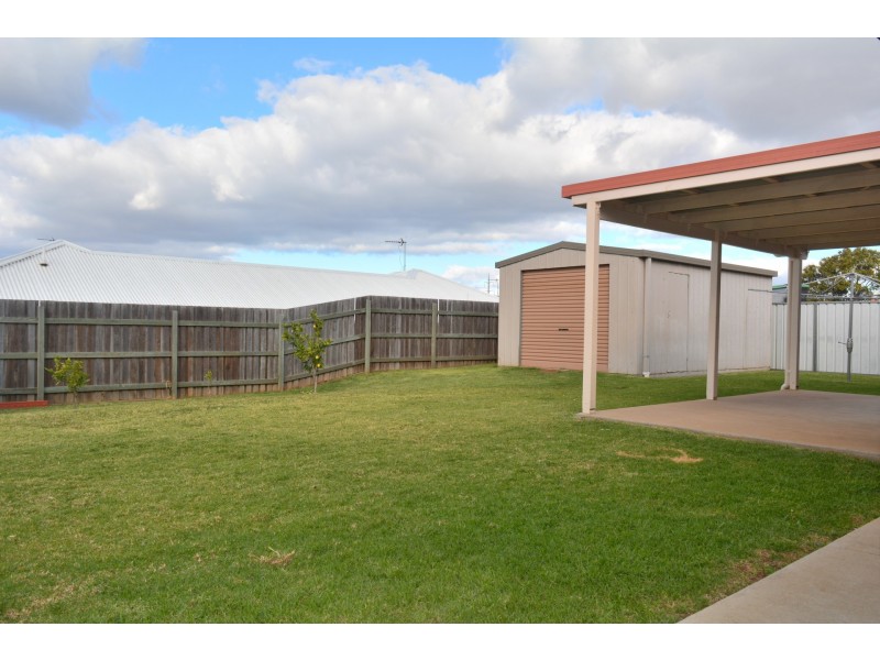 16 Fern Drive, Kearneys Spring QLD 4350