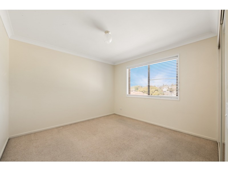 4/33 Helen Street, Newtown QLD 4350