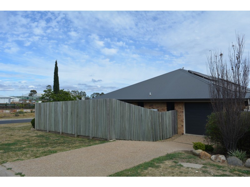 1/7 Amity Court, Harristown QLD 4350