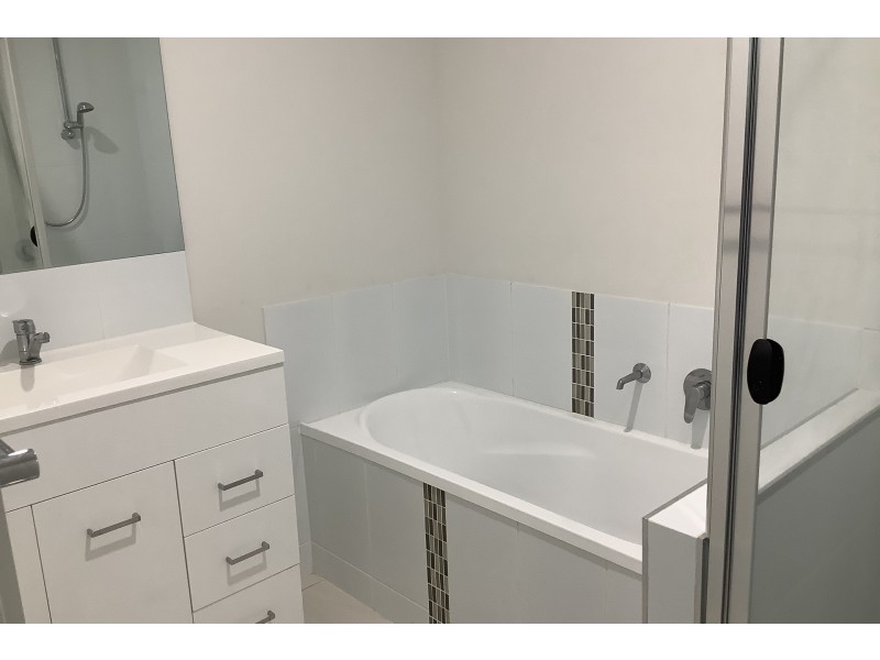 1/27 Harrow Street, Cambooya QLD 4358