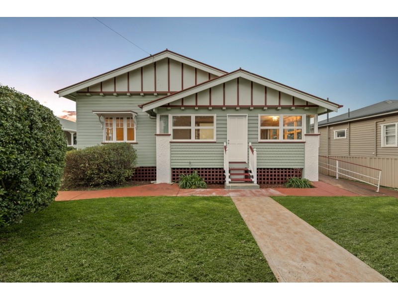 7 Charlotte Street, Newtown QLD 4350