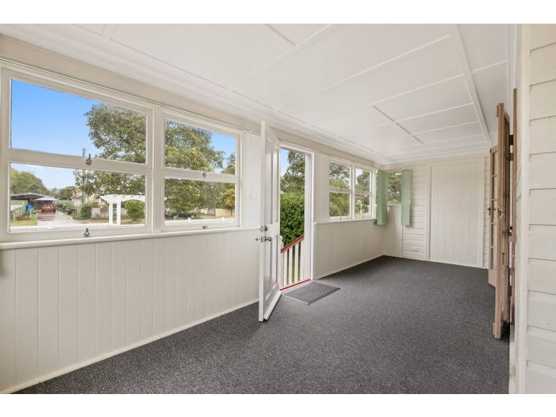 7 Charlotte Street, Newtown QLD 4350