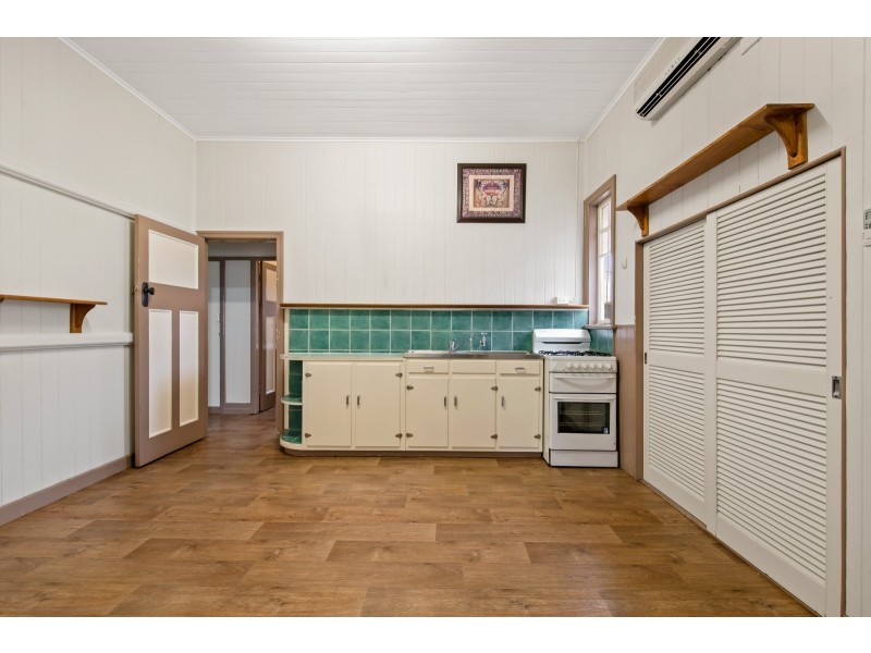 7 Charlotte Street, Newtown QLD 4350