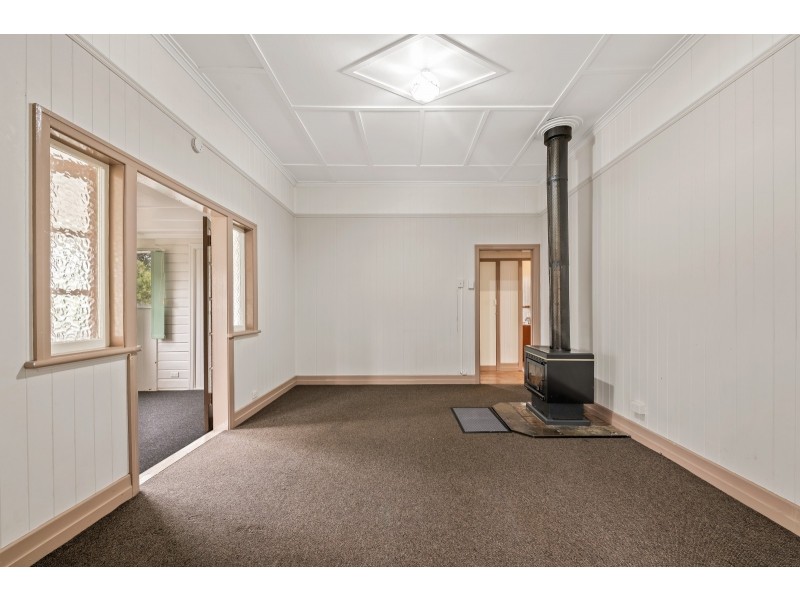 7 Charlotte Street, Newtown QLD 4350